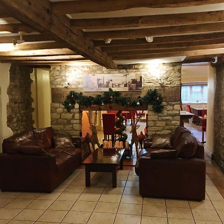 The Tally Ho Hotel - B&B Bicester Exteriér fotografie