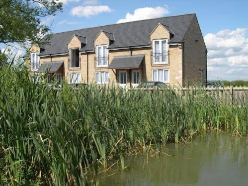 The Tally Ho Hotel - B&B Bicester Exteriér fotografie