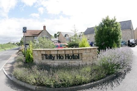 The Tally Ho Hotel - B&B Bicester Exteriér fotografie